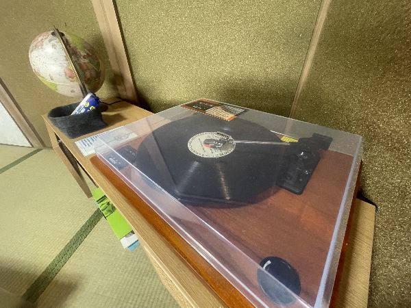 ゆら宿のレコードプレーヤー